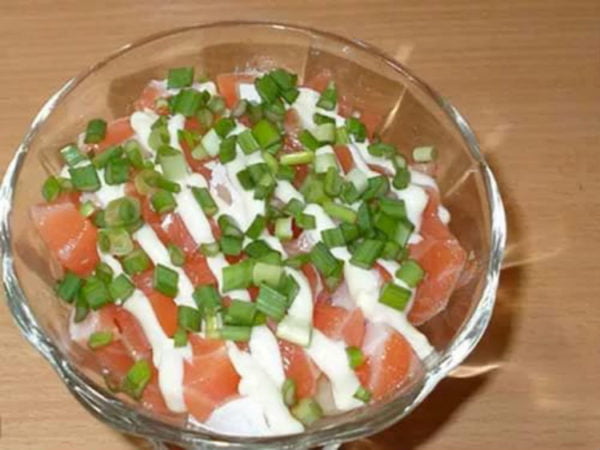 Салат из пекинской капусты с семгой сделаем ужин особенным